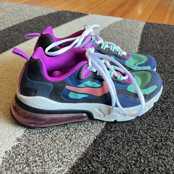 Nike React 270 Girls 4.5 - Picture 3 of 6